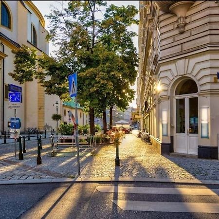 Your Sunny Home Away From Home Wenen Buitenkant foto