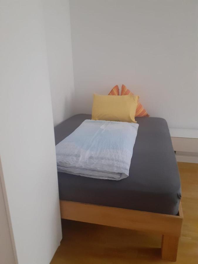 Your Sunny Home Away From Home Wenen Buitenkant foto