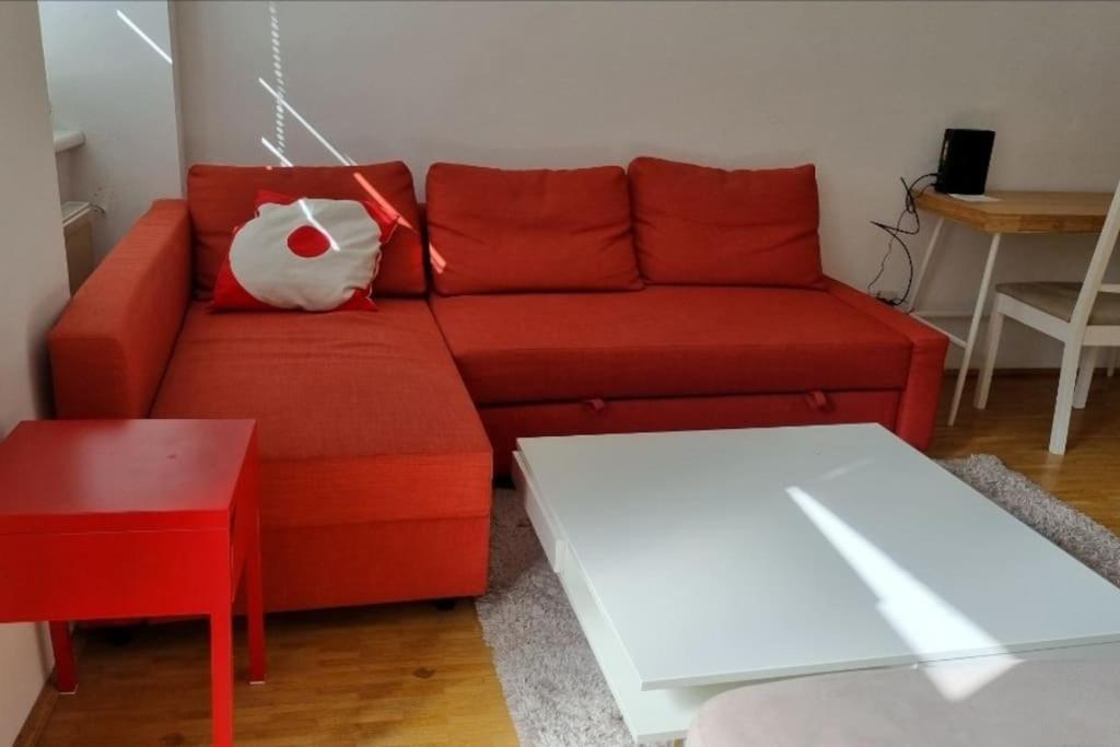 Your Sunny Home Away From Home Wenen Buitenkant foto